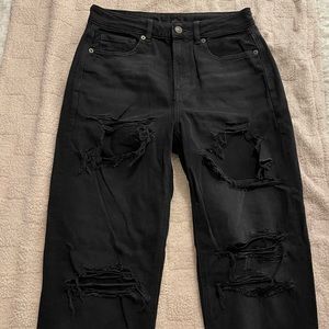 American Eagle Black Ripped Mom Jean Size 6